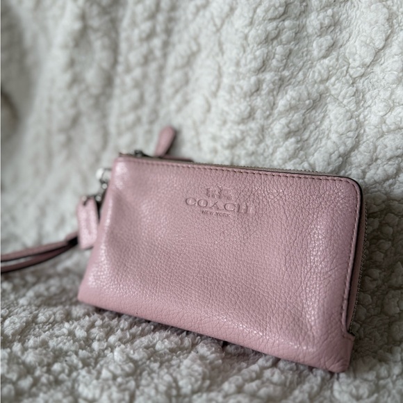 Vintage Coach Y2K Light Pink Pebbled Leather Wristlet Wallet Double Zipper - Picture 2 of 11